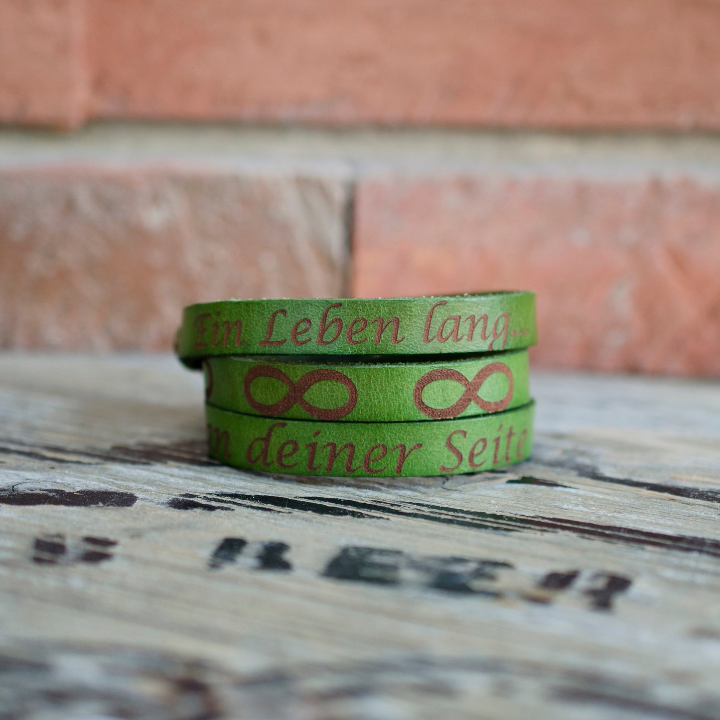 Lederarmband Gravur Schnalle Wickelarmband