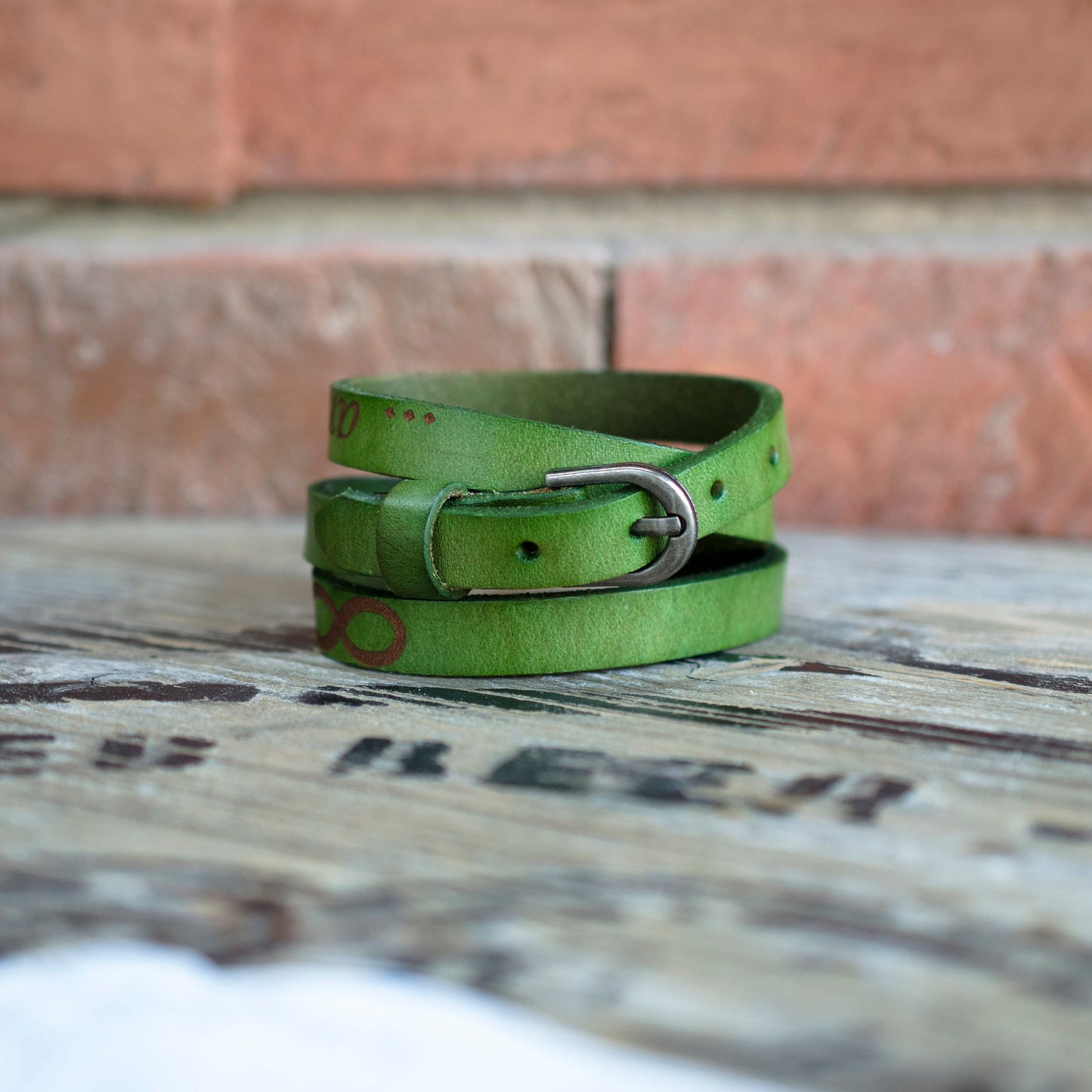 Lederarmband Gravur Schnalle Wickelarmband