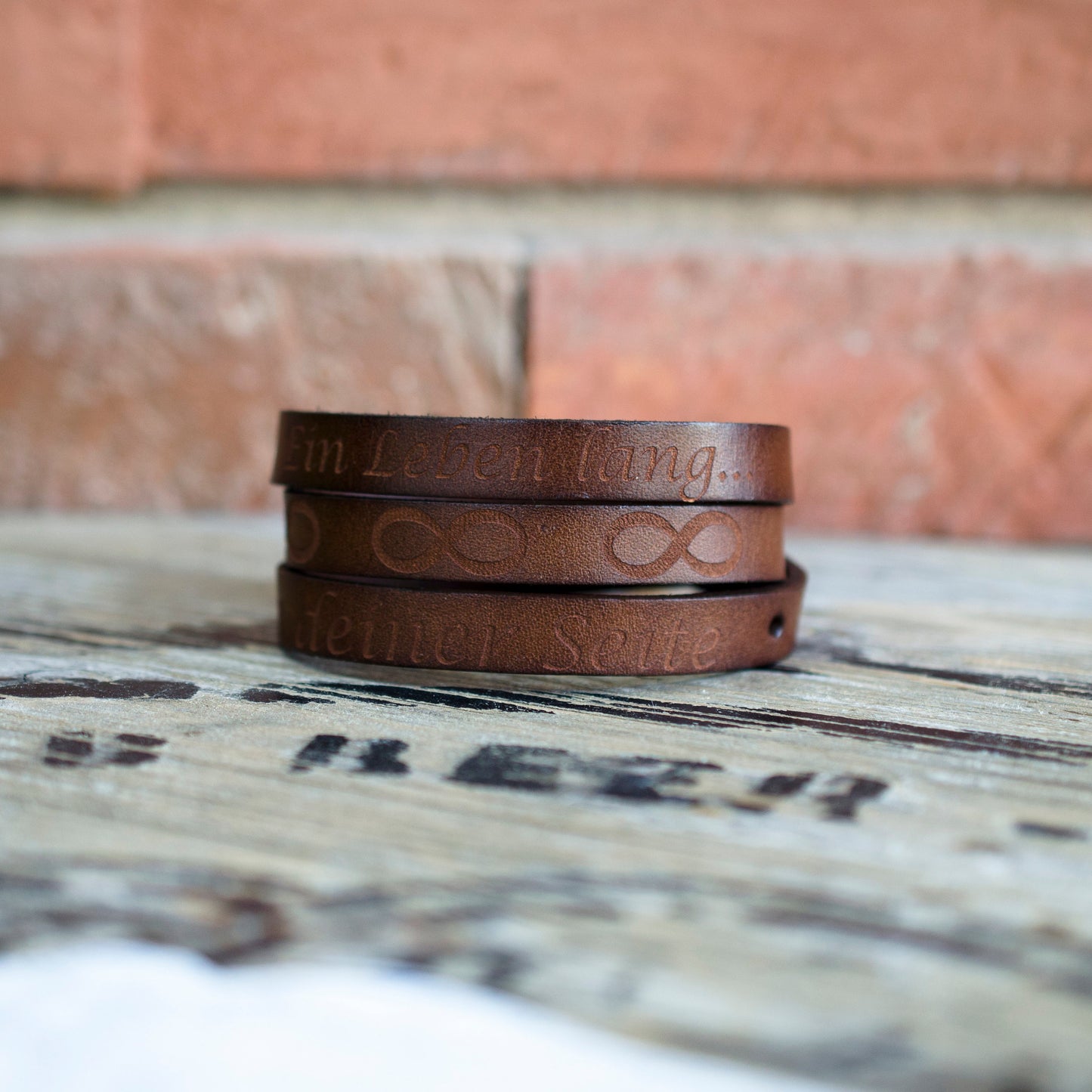 Lederarmband Gravur Schnalle Wickelarmband