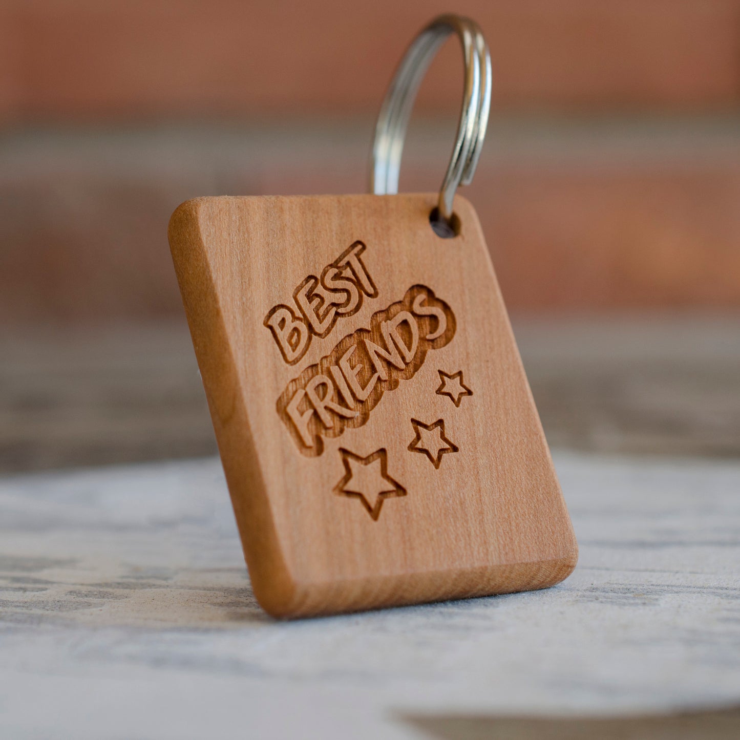 Holz Schlüsselanhänger mit BEST FRIENDS graviert Anhänger Gravur